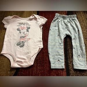 Disney Minnie Mouse matching outfit set size 18 months.